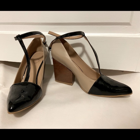 Black and Tan Heels - Picture 1 of 2